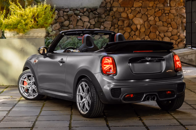 MINI Cinza JCW conversível em Gramado — foto 2