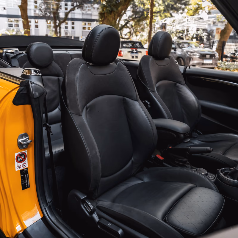 MINI Cooper Laranja conversível em Gramado — foto 4