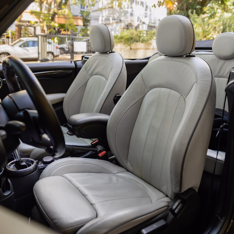 MINI Cooper Preto conversível em Gramado — foto 4