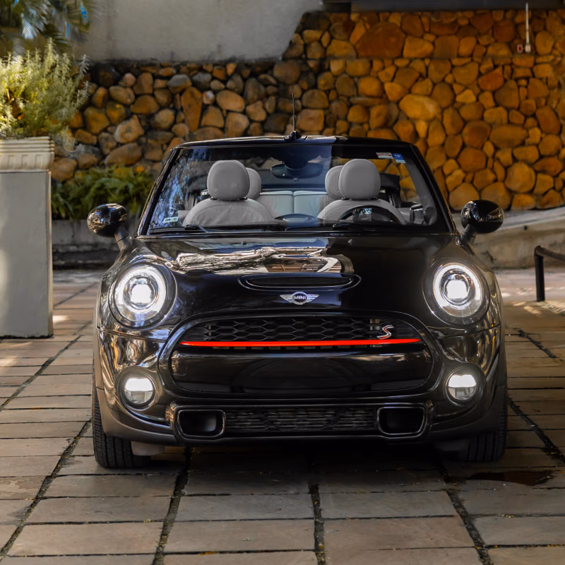 MINI Cooper Preto conversível em Gramado — foto 5