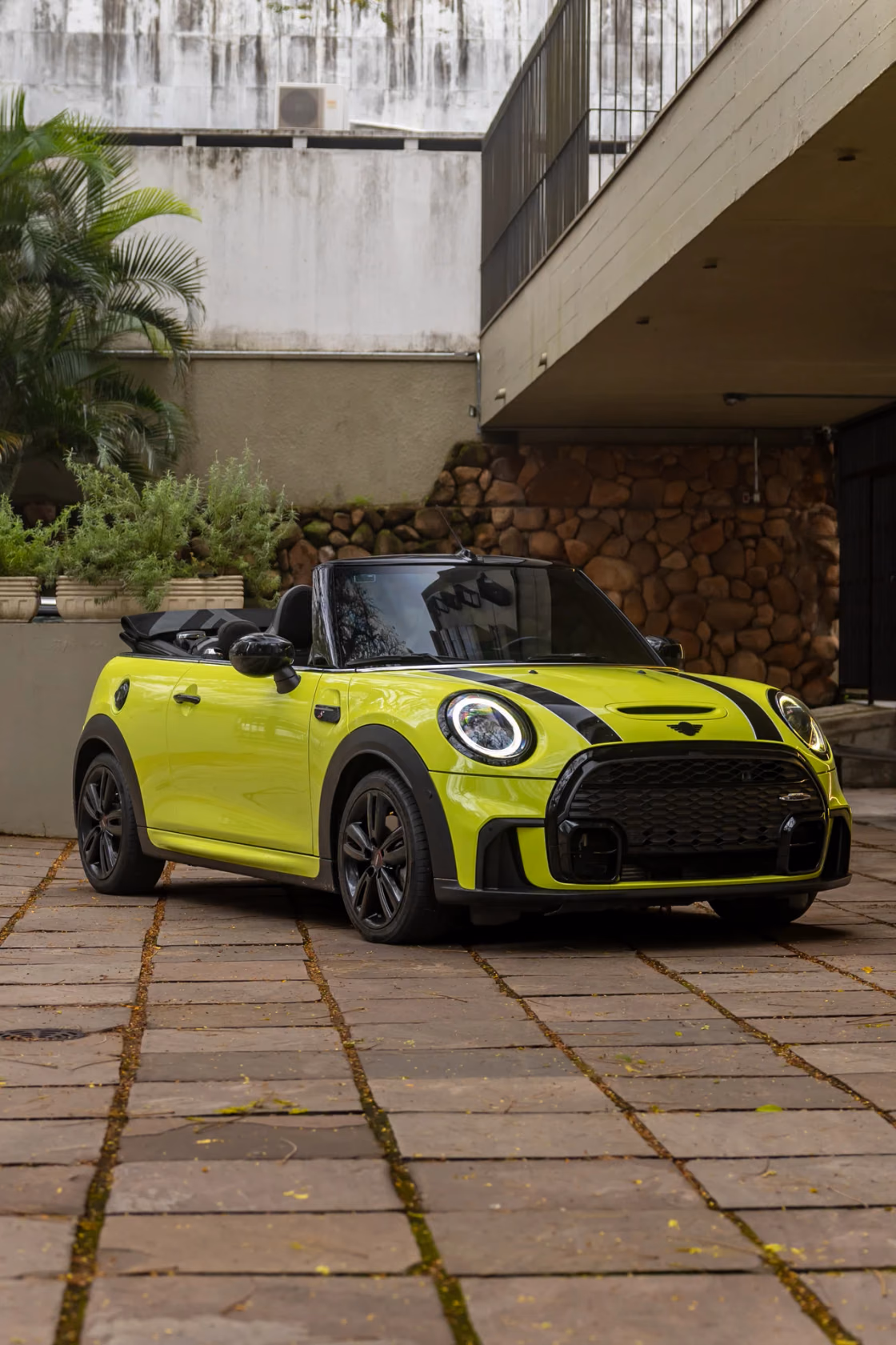 MINI Cooper Amarelo — foto 1