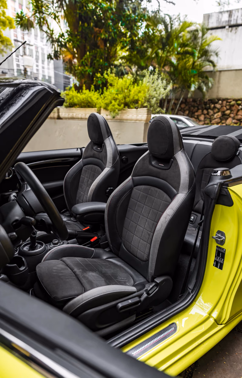 MINI Cooper Amarelo conversível em Gramado — foto 4